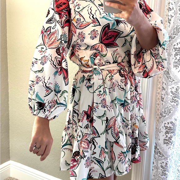 NWT Baltic Born white floral mini dress and ruffle hem w 3/4 puff sleeves - Picture 10 of 17